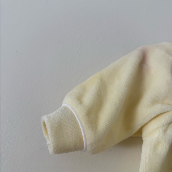 Vintage 90s Baby One-Piece Velour Romper Pastel Yellow Embroidered Animals 6 Mos - Picture 4 of 15